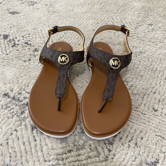 Michael Kors Women's Leather Sandals Size 10M Flat Slip On Shoes Brown MK Logo - Picture 1 of 5